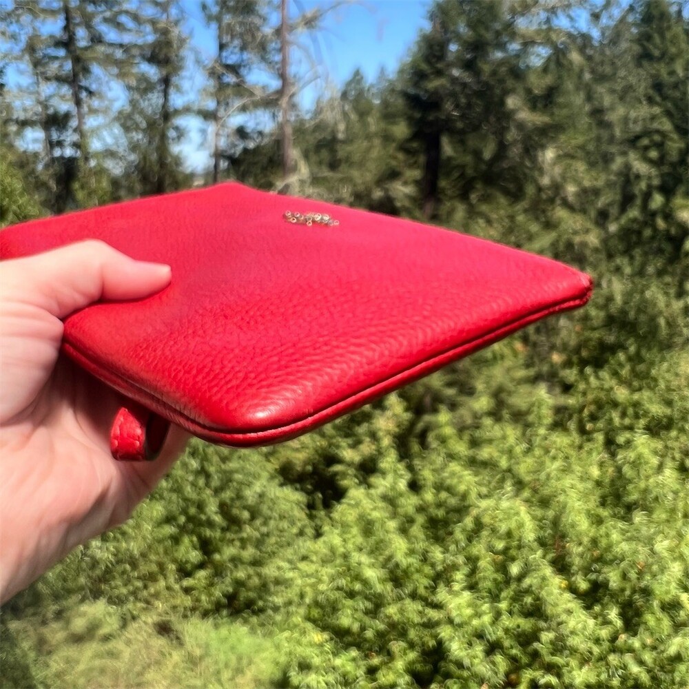 COACH RED Small Pebble Leather Wristlet
Wallet Clutch Gold Hardware AUTHENTIC - Picture 4 of 11